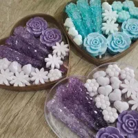 قندونبات وآبنبات. رنگی گیاهی