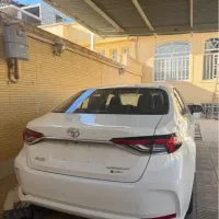 کرولا الیت هیبرید