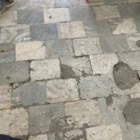 نیاز به سالن درداخل شهر حدود300متر مربع