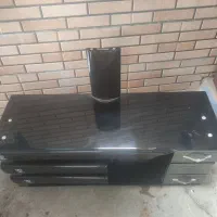 میز تلویزیون شیشه‌ای