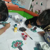 مربی خانه بازی خانم