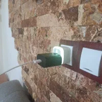 یک شارژر اصلی سامسونگ