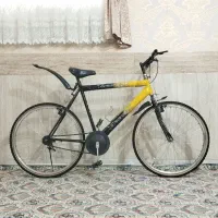 دوچرخه ۲۶ سالم و تمیز همه قطعاتش سالم