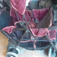 کالسکه دوقلو