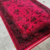 فرش قرمز