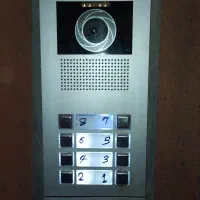 نصب و تعمیرات تخصصی انواع آیفون تصویری برد برقکار|خدمات پیشه و مهارت|همدان, |دیوار