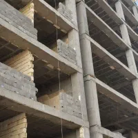 کارگر و بنا تیغه چینی