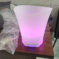 جای نوشیدنی اسپیکر دار|ظروف نگهدارنده، پلاستیکی، یک‌بارمصرف|بندر گناوه, |دیوار