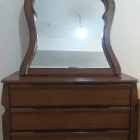 دراور با آینه و بوفه