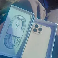 اپل iPhone 16 Pro Max با حافظهٔ ۱ ترابایت
