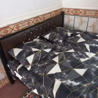 تخت۲نفره باتشک طبی.قدتشک ۲متردر ۱و۶۲سانت.