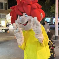 استخدام عروسک گردانِ تن پوشِ وروجک / ۵ ساعت