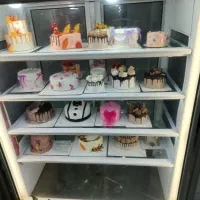 نیاز به 2 فروشنده شیرینی فروشی دو شیفت خانم
