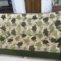 مبل و میز وسط