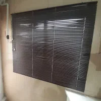پرده  کرکره  قهوه ای  رنگ  کاملا  سالم  وتمیز|پرده، رانر، رومیزی|گرگان, |دیوار