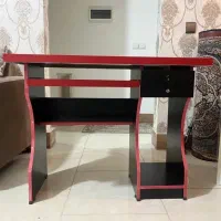 میز تحریر.یا میز مطالعه