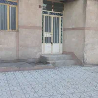 خانه-یا-ملک-حیاط-دار-ویلایی-حاشیه-خ-اصلی