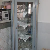 ویترین درحد نو مناسب جهیزیه