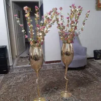 دوعدد گلدان با گل چینی