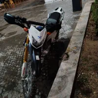 موتور تریل 200 پرواز