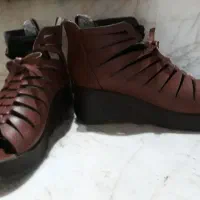 کفش سایز۳۸ و۳۷