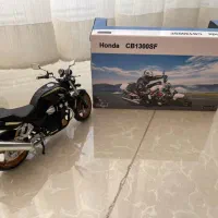 ماکت cb۱۳۰۰ نو با کارتن|اسباب‌‌بازی|تهران, دریان‌نو|دیوار