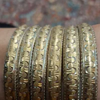 شش عدد النگو 18 عیار