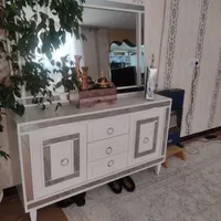 آینه کنسول و زیر تلویزیون