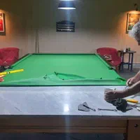 نصب میز بیلیارد وتعویض پارچه همراه با جابجایی|خدمات پیشه و مهارت|آمل, |دیوار