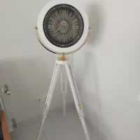 ساعت ایستاده