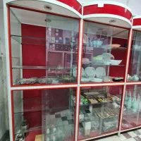 ویترین شیشه ای آلومینیومی