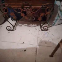 چند گلدان خالی سفالی وسنگی ویک زیر گلدانی فلزی|گل و گیاه طبیعی|تهران, جوادیه تهرانپارس|دیوار