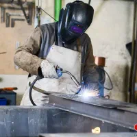 جوشکار CO2+مزایای قانون کار+بیمه+سرویس