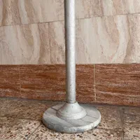 آویز لباس