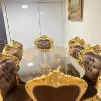 ست کامل مبل۷نفره و جلومبلی ومیز نهار خوری۸نفره