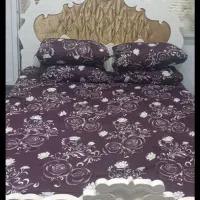 تخت دونفره تمیز مرتب