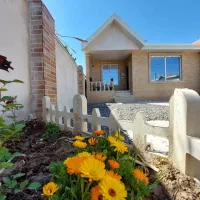 ویلا 200 متر دو قدمی ساحل حاجی بکنده با حیاط دلباز