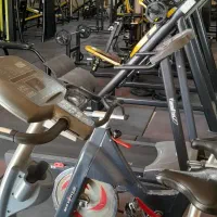 فروش باشگاه بدن‌سازی دایر