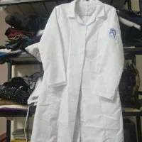 3 عدد روپوش سفید هز عدد 100 هزار تومان