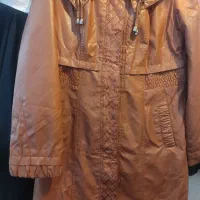 پالتو|لباس|لنده, |دیوار