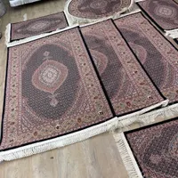 فرش ماشینی ذرع و نیم مدل‌ ماهی (سرای فرش هنرمند)|فرش|تبریز, |دیوار