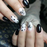 کاشت ناخن ۲۵۰ امیرکبیر