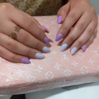 مدل برای کاشت و ترمیم ناخن