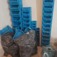 تعدادی قفسه و پالت فروشگاهی در حد نو یکجا|فروشگاه و مغازه|آبسرد, |دیوار