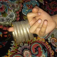 طلا النگو و زنجیر