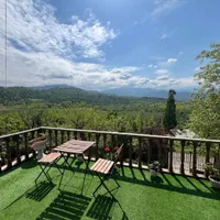 کلبه سوییسی ویو جنگلی|اجارهٔ کوتاه‌مدت ویلا و باغ|شفت, |دیوار