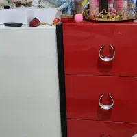 تخت و میزآرایش و دوعدد بغل تختی|تخت و سرویس خواب|تهران, بهار|دیوار