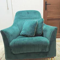 مبل تکنفره به همراه کوسن|مبلمان خانگی و میز عسلی|رشت, دیلمان|دیوار