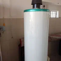 یک عدد آبگرمکن زمینی درحد نو دوماه کارکرد