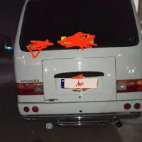 یک دستگاه مینی بوس هیوندا مدل87